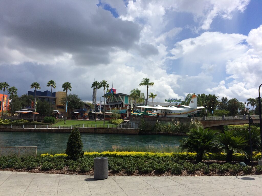 foto de visão ampla do Citywalk na Universal Studios de Orlando