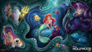 Imagem artística ilustrativa do novo show da pequena sereia que irá estrear no parque Hollywood Studios em Orlando, Walt Disney World. Mostra Ariel ao centro, próxima do linguado, e sebastião, seus companheiros. também é possível ver úrusla com suas enguias, príncipe eric com seu cachorro e o rei tritão com suas outras filhas
