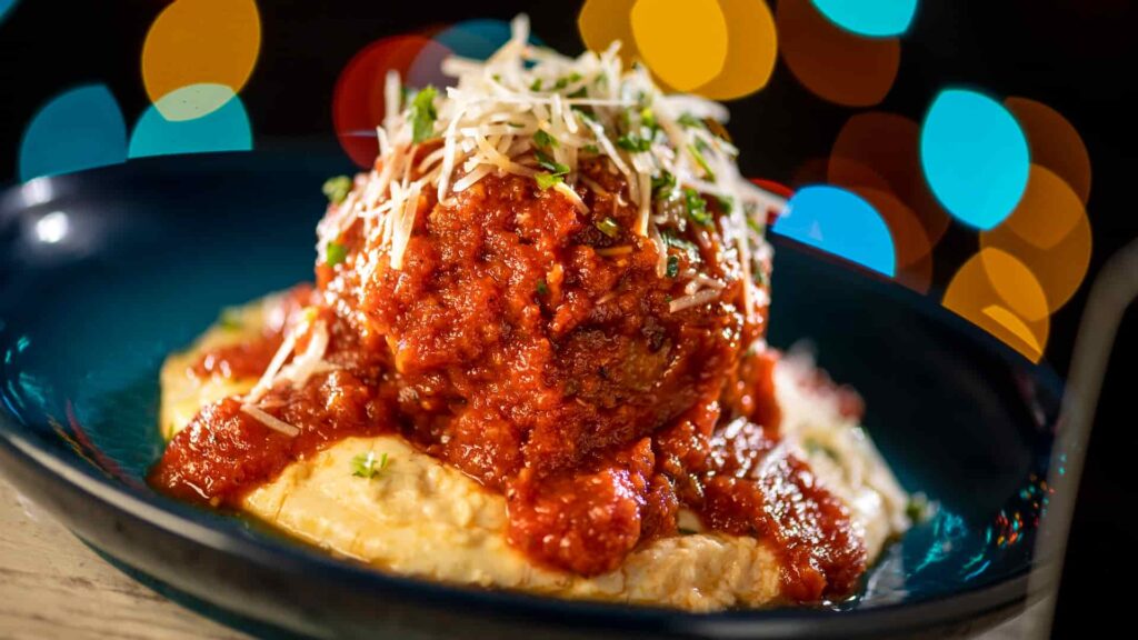 polenta com almondega da seleção gastronômica especial que será servida na festa de natal do Hollywood Studios, o Jollywood Nights na Disney World