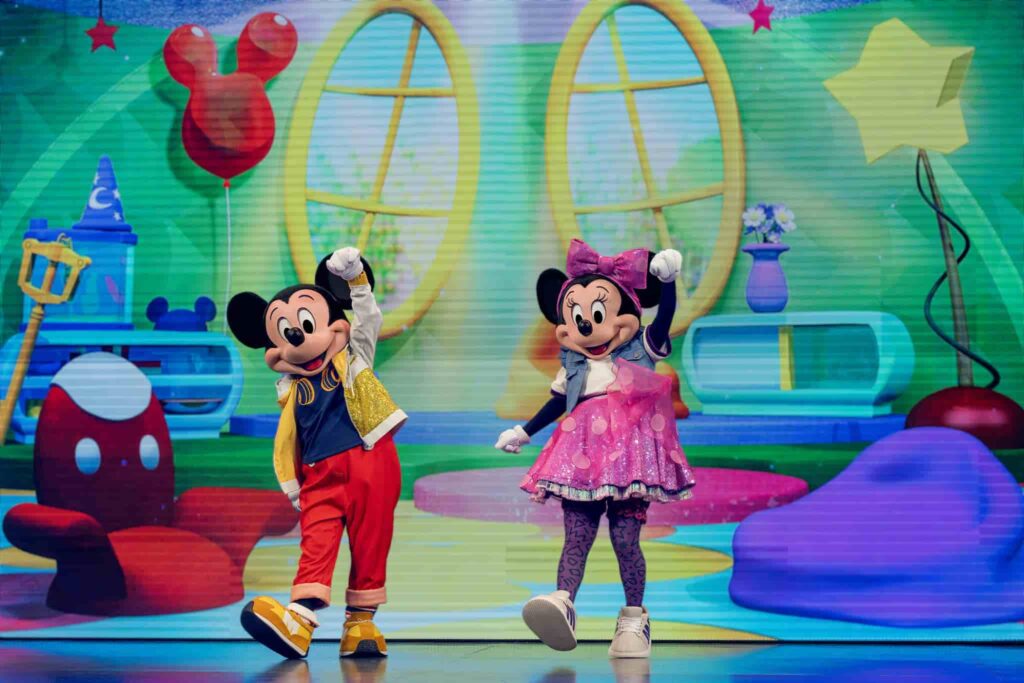 Mickey e Minnie dançam no Disney Jr Mickey Mouse Clubhouse Live no Disney's Hollywood Studios