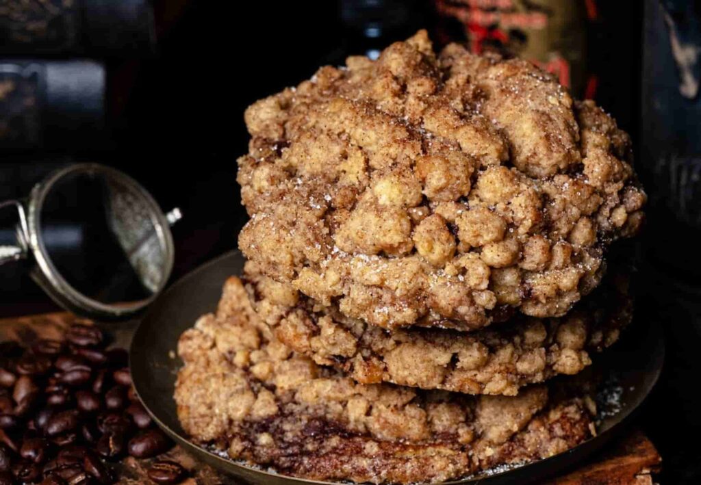 imagem artística promocional de cookie do Gideon's Bakehouse, o mais famoso de todas Disney Springs