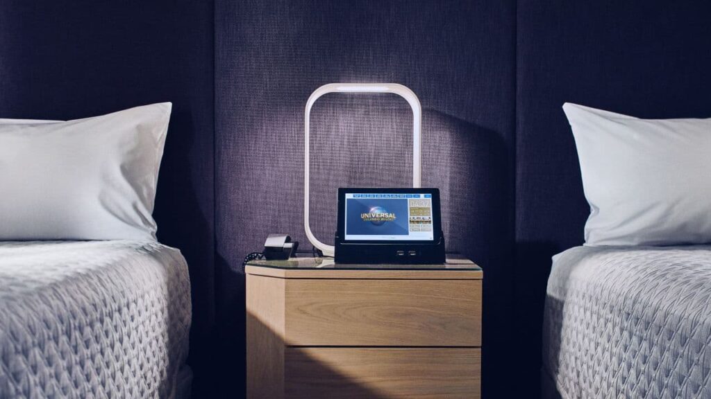 Detalhes tecnológicos da suite do Universal's Aventura Hotel