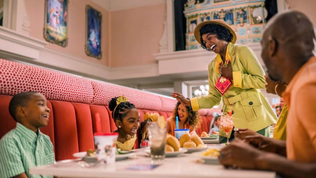 Restaurante 1900 Park Fare no Disney's Grand Floridian Resort em Walt Disney World Resort com as Princesas e o Prince Ali