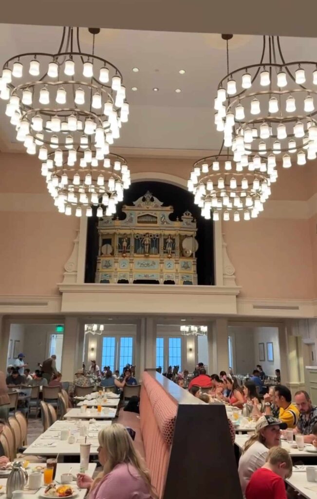 Restaurante 1900 Park Fare no Disney's Grand Floridian Resort em Walt Disney World Resort