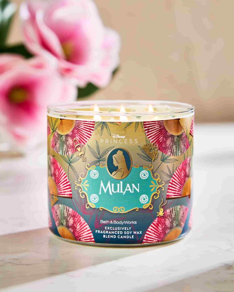 Vela aromática da Mulan da coleção da Disney com a Bath and Body Works