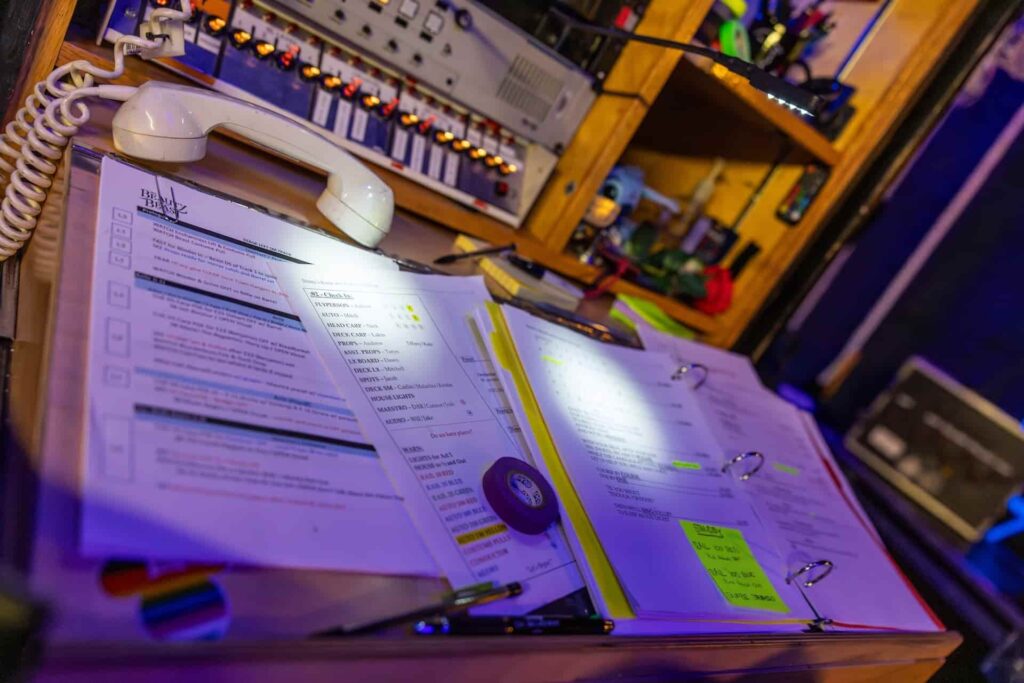 Epcot recebe exposição de peças de Beauty and the Beast na Broadway durante o Festival of the Arts