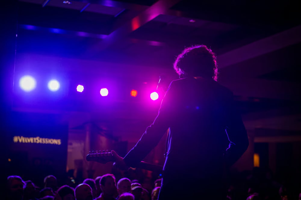 Musica ao vivo no Hotel Hard Rock Cafe no complexo da Universal Orlando Resort, um hotel de luxo com direito a Express Pass