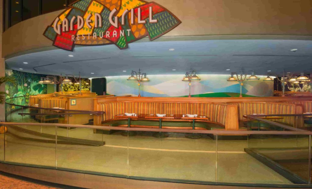 Fachada do restaurante Garden Grill no parque temática Epcot em Walt Disney World Resort que conta com personagens no café da manhã, almoço e jantar
