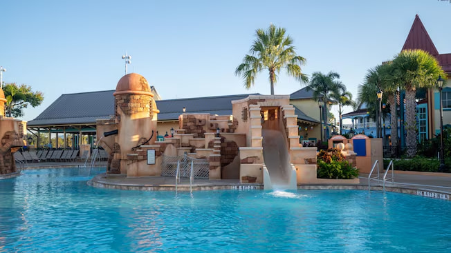 Piscina no Disney's Caribbean Beach Resort, hotel moderado em Orlando no resort Walt Disney World