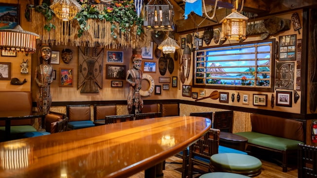 Trader Sams Grog Grotto, bar e lounge que fica no Disney's Polynesian Resort, hotel de luxo da Disney
