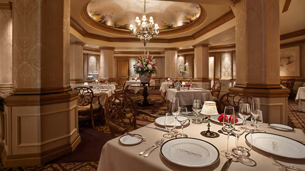 Restaurante do Hotel Disney's Grand Floridian o mais tradicional hotel de luxo em todo o Walt Disney World Resort em Orlando na Florida