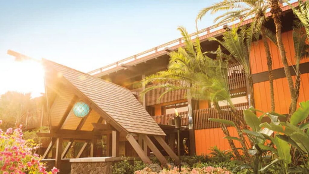 Fachada do Hotel Disney's Polynesian Resort, hotel de luxo com acesso ao monorail em Walt Disney World Resort, na Flórida