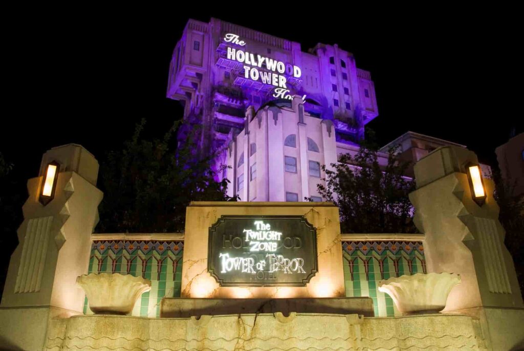 Entrada da Tower of Terror na Disneyland Paris