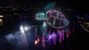 SeaWorld Orlando traz atrações especiais para o verão americano com shows luminosos, malabares, acrobatas, shows musicais, fogos e drones