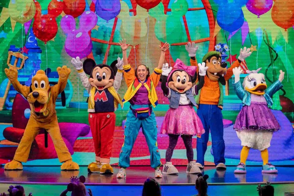 Show do Disney Jr. que ocorre no Animation Courtyard durante o cool kids summer