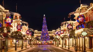 Árvore de natal no Magic Kingdom bem no começo da Main Street