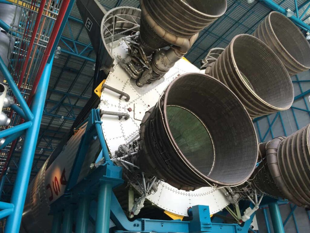 Foguete real em exposição no Kennedy Space Center, o Centro de Visitantes de NASA em Cabo Canaveral