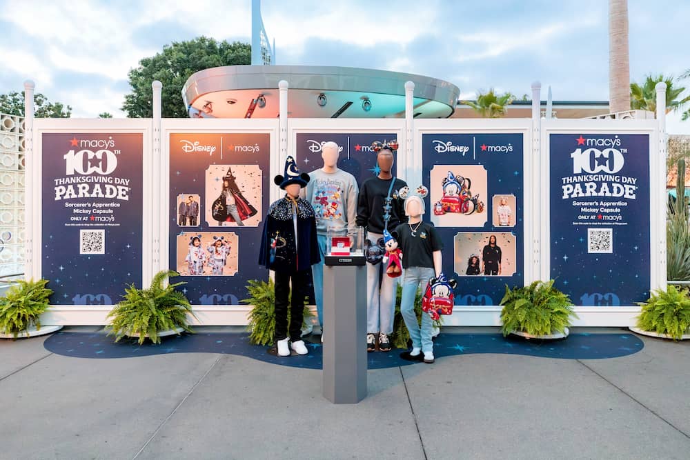 Coleção comemorativa do Mickey Feiticeiro que será estrela da Disney na parada da Macy's em 2026 no dia de Ação de Graças em Nova York
