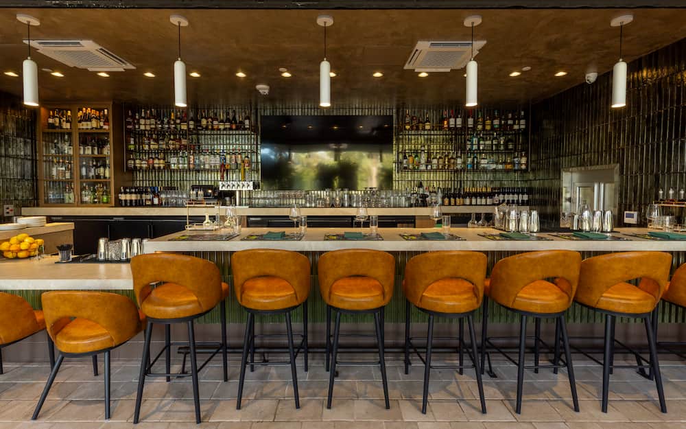Interior do restaurante The Carnaby do Gordon Ramsay e Downtown Disney