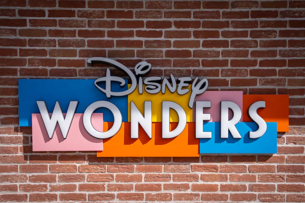 Logo do Disney Wonders no Disney Village na Disneyland Paris