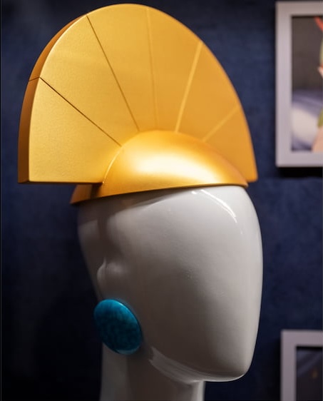 Chapéu do Kuzco de A Nova Onda do Imperador está em exposição na nova área Magic of Disney Animation no Hollywood Studios em Walt Disney World Resort