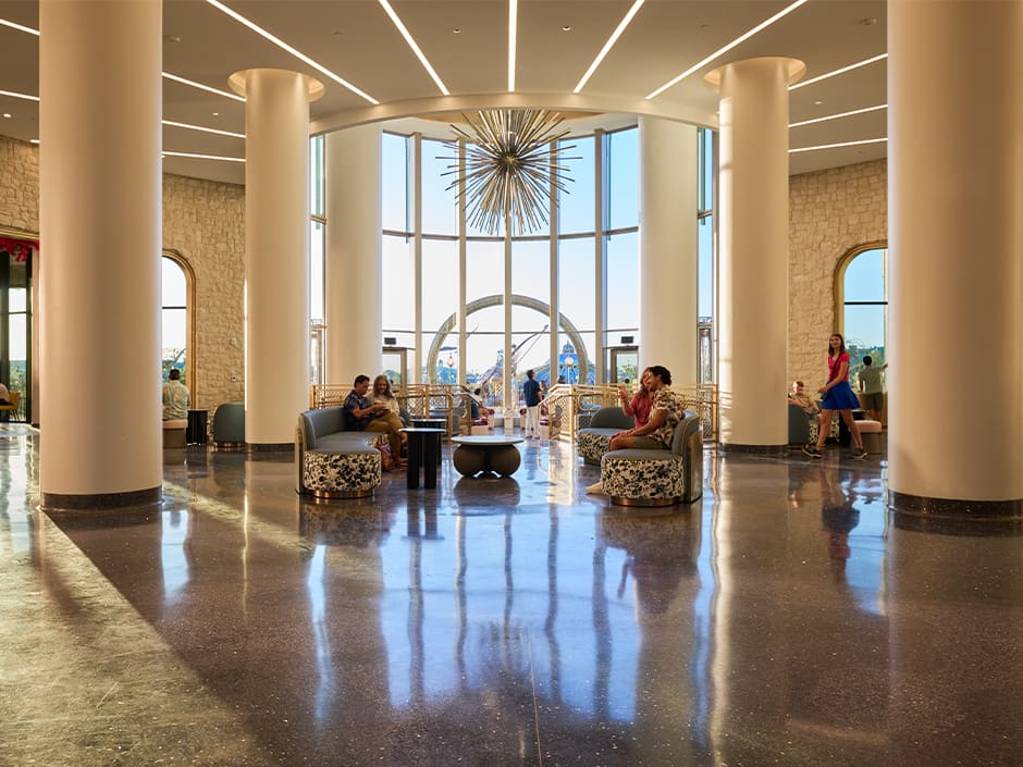 lobby do hotel Helios na Universal Studios Florida
