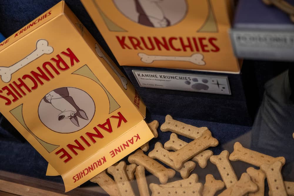 Ossinhos Kanine Krunchies do filme 101 dálmatas em exposição na nova área Magic of Disney Animation no Hollywood Studios em Walt Disney World Resort