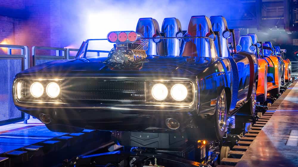 Foto do carrinho em forma de carro da nova montanha russa dos velozes e furiosos em Hollywood na Universal Studios