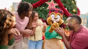 Earl the Squirrel, o esquilo da Universal volta a fazer aparições durante o período de Natal e Ação de Graças