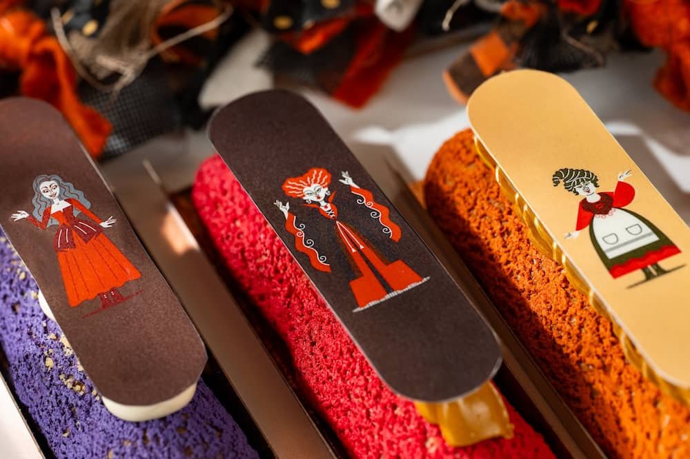 Doces com tema Halloween são destaque na doceria Amorettes em Disney Springs durante o outono